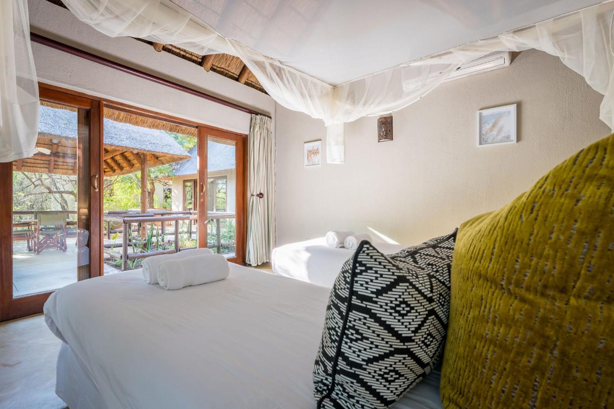Raptors Lodge Hoedspruit Exterior photo